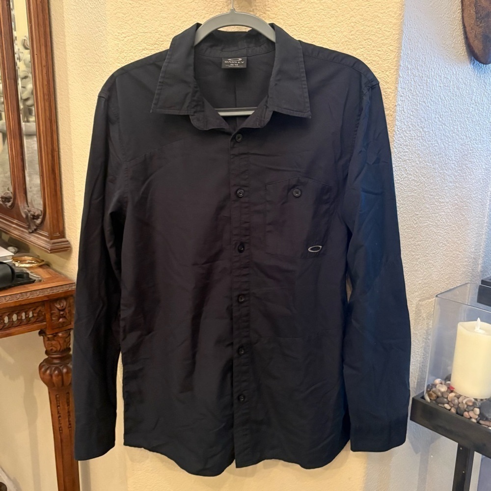 OAKLEY Men Black Buttoned Long Sleeve Shirt Size Medium